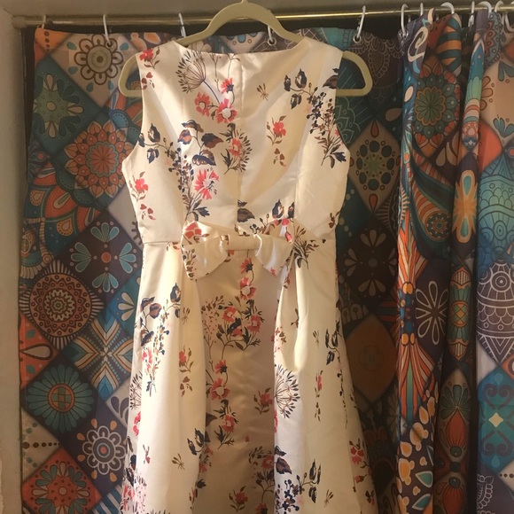 Retro Style Fit & Flare Satin Dress - Picture 3 of 10